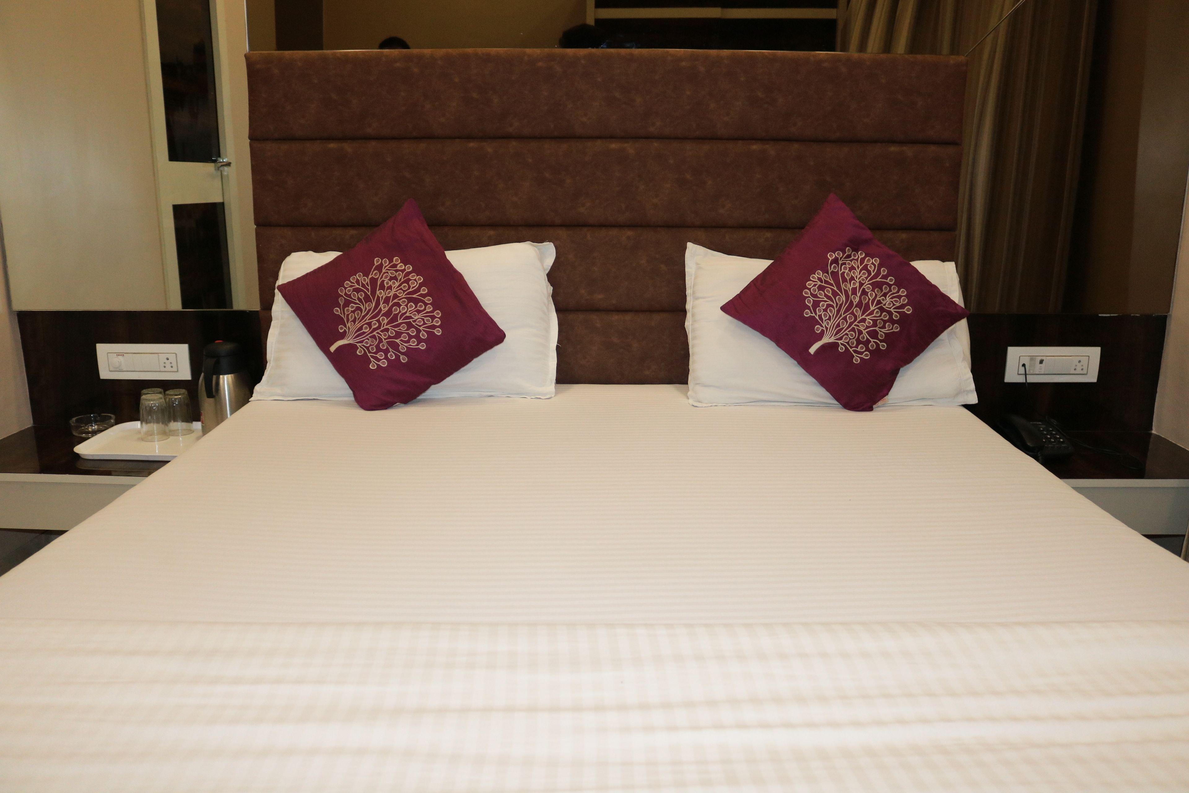 Hotel Modern - Mumbai — Photos 1